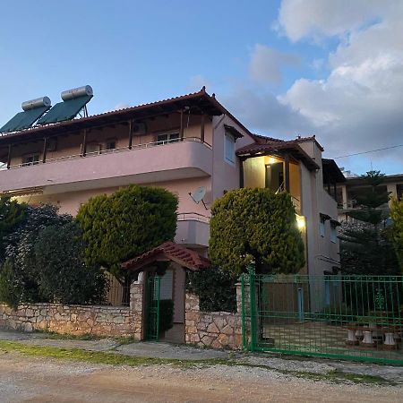 Hotel Moscopole Ксамил Экстерьер фото
