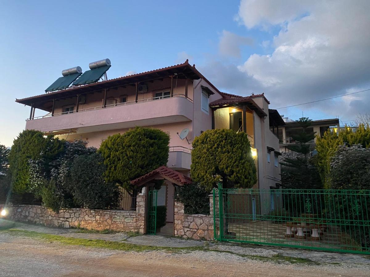 Hotel Moscopole Ксамил Экстерьер фото