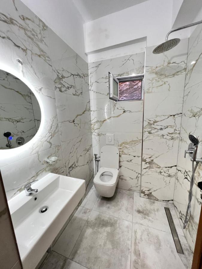 Hotel Moscopole Ксамил Экстерьер фото